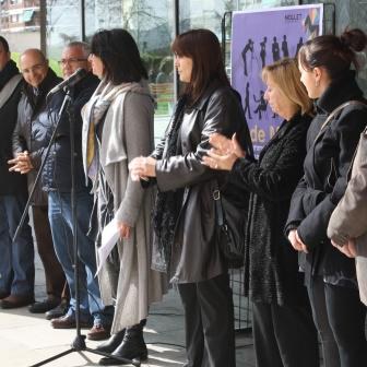 Lectura del Manifest del Vuit de Març.