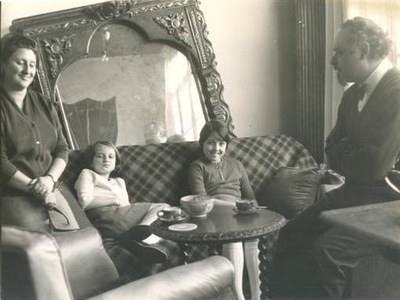 Cicle de tertúlies "L'hora del te": Abelló íntim.