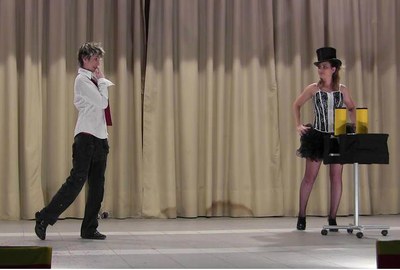 Cabaret Marineta: Imagina 2. Niñas del mago (Espectacle de màgia).