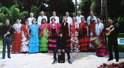 Cruz de Mayo 2013: Inauguració  i actuacions dels grups de classes de ball folklòric de la Casa de Andalucia de la Llagosta i el coro Sentir Rociero.