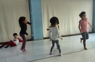 Taller regular: "Moviment i joc creatiu", a càrrec d'Esther Freixa.