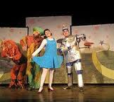 Espectacle de Teatre infantil: "El Màgic d'Oz", a càrrec de la Companyia Maremagnum.