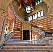 Visita al recinte modernista de Sant Pau i a l'exposició del Cercle del Liceu .
