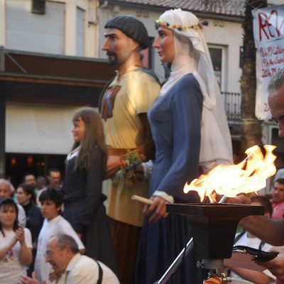Sant Joan 2016: Cercavila amb els Gegants de Mollet per rebre la Flama del Canigó.
