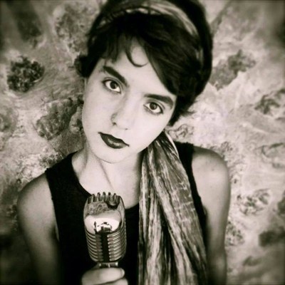 Veus en femení:  Júlia Colom.