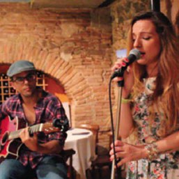 Arts i escena: "In Extremis", amb Alberto Rocha (guitarra) i Lorena Ruiz (veu).