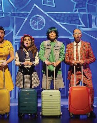 Teatre infantil: "En Joan sense por i la casa encantada" a càrrec de la Cia La Roda Produccions.