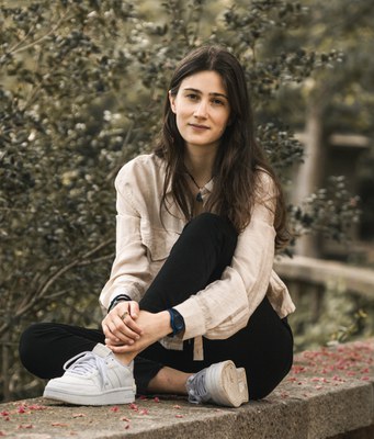 Actuació musical: Sara Blasco (veu), Manu García (baix) i Gerard Mataró.