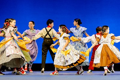 Escola de Dansa de l'Esbart Dansaire.