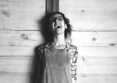 Berenar espectacle: "Deixeu-me ser una dona normal!".