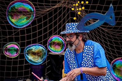Dr. Bombolles.