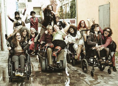 Espectacle de Dansa: "Trencats" de la Cia. Liant la Troca.
