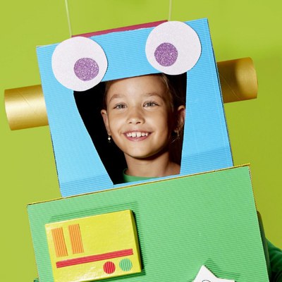 Taller de Carnestoltes: Disfressa’t d’un simpàtic robot amb materials reciclats.