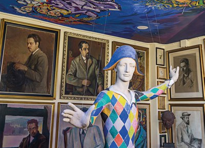 Visita a la Casa del Pintor Abelló i els titelles de la Casa Abelló (taller familiar).