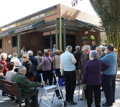 L’Espai Sant Jordi de Mollet reobre com a punt de trobada per a la gent gran.