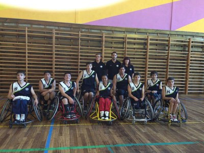 El Club Esportiu Sant Nicolau de bàsquet en cadira de rodes s'entrena a Mollet.