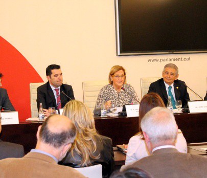 Els representants de l'Oficina del Síndic Personer durant la presentació al Parlament