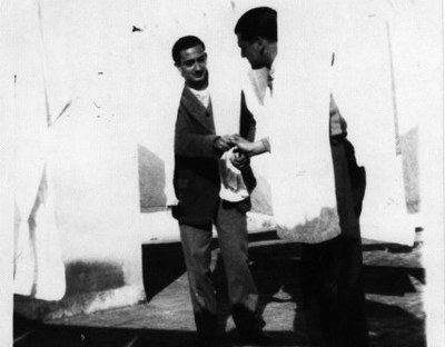 El Museu exposa una fotografia de Dalí per commemorar els 25 anys de la seva mort.