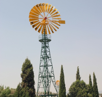 Molí de vent al parc dels Pinetons 