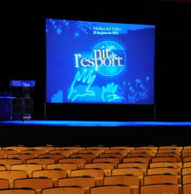 La nedadora Mireia Belmonte, Premi Internacional d'enguany