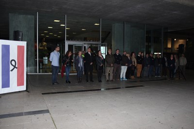 L'Ajuntament de Mollet es solidaritza amb París .