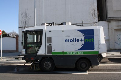 Els Serveis Municipals de Neteja "fan dissabte" als barris de la ciutat.