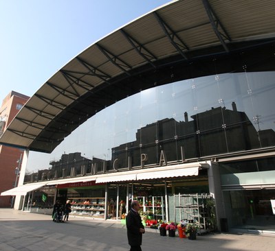 Eix comercial entre l'avinguda de la Llibertat i Berenguer III