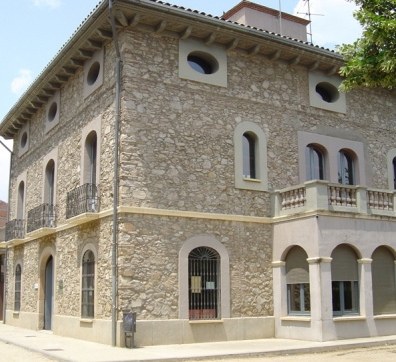El servei d'autopréstec arriba a la Biblioteca de Can Mulà .