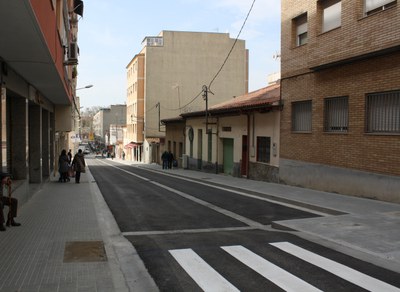 Obres de reurbanització del carrer de Sant Joan, a la Plana Lledó.