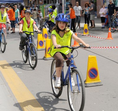 Diumenge, Festa de l'Esport al carrer.