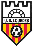 El president de la UE Lourdes rep la insígnia d'or i brillants .