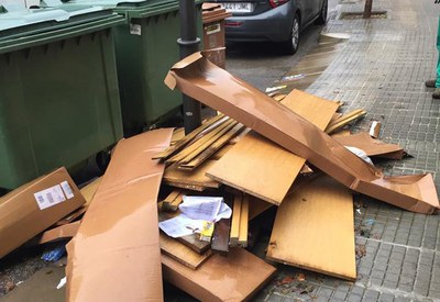 L'Ajuntament de Mollet denuncia 13 persones en només 3 dies per deixar escombraries i trastos al carrer .