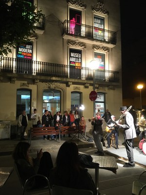 Prop d’un miler de persones han passat aquest cap de setmana pel Museu Abelló .