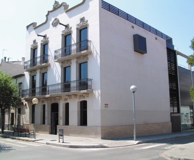 El Museu Abelló està obert per Festa Major.