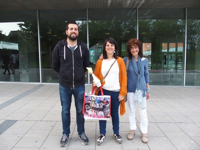 El Servei Local de Català lliura el premi del Concurs Brossa a Mollet.