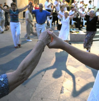 Sardanes i Xarop de Canya a la Fira d'Artesans.
