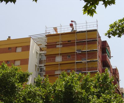 Ajudes per rehabilitació de façanes i supressió de barreres.