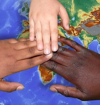 La Junta de Portaveus aprova per unanimitat adherir-se al Manifest per al dia mundial de les persones refugiades .