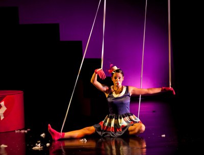 Can Gomà acull la residència d'una companyia de dansa.