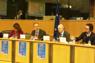 Josep Monràs demana el suport del grup socialista al Parlament Europeu per evitar el tancament de Derbi.