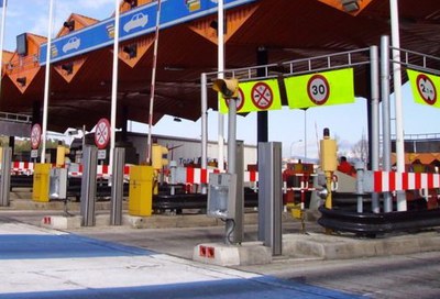 Els alcaldes de Mollet, Terrassa i Alella reclamen al conseller Recoder una resposta sobre els peatges.