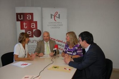 Acord de col·laboració del Voluntariat per la llengua a Mollet del Vallès.