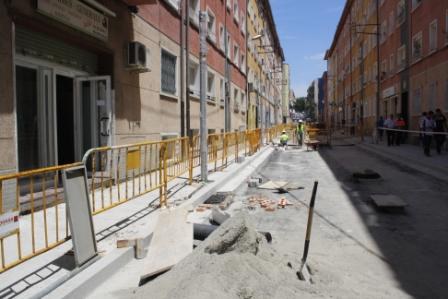 Inici de la reurbanització del carrer