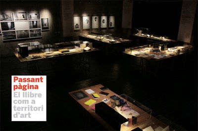 Inauguració al Museu Abelló de l’exposició "Passant pàgina. El llibre com a territori".