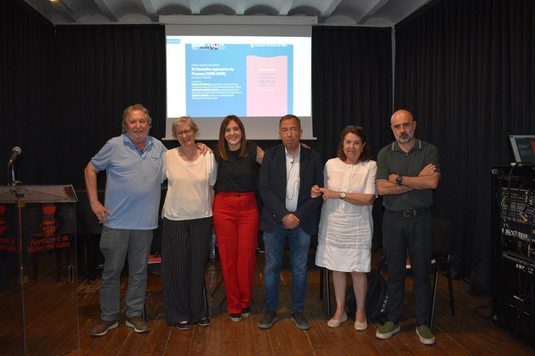 Foto família presentació del llibre de Marc Carrillo