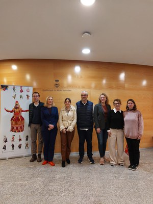 Comitiva de Torres Vedras, amb l'alcaldessa, Mireia Dionisio Calé, i les regidores Encarna Ortiz Jurado i Mercè Pérez Piedrafita.