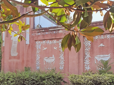 Façana del cementiri.