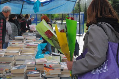 Els llibres, les roses i la música tornaran a ser els protagonistes de Sant Jordi a Mollet.