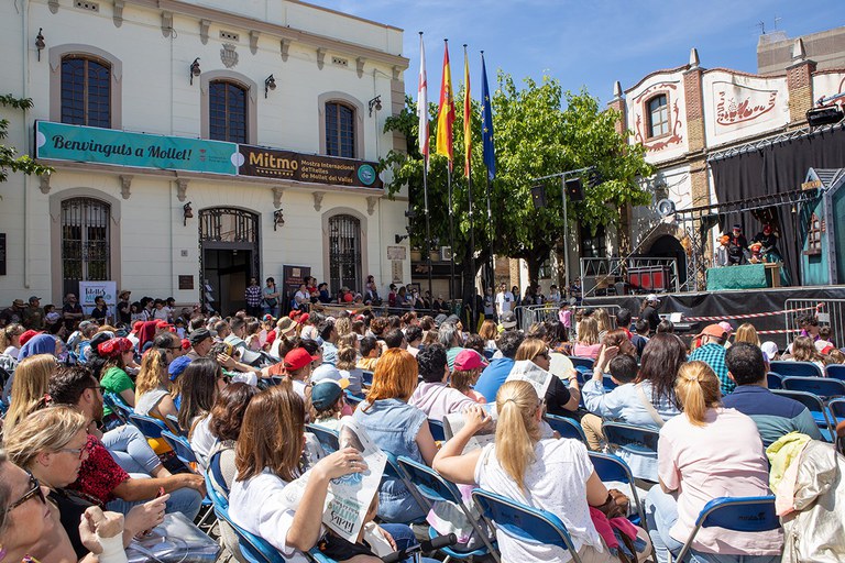 Públic, seguint espectacle