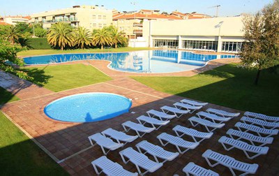 Obre la piscina municipal exterior de Ca n’Arimon.